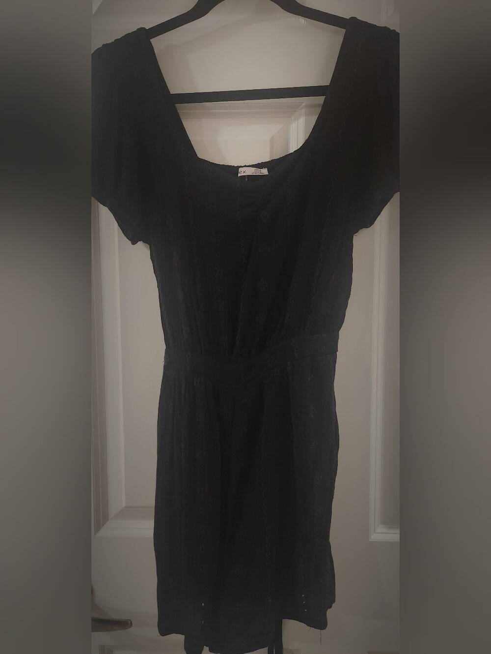 Classic Black Short Sleeve Women's Summer Romper/Dress. Size Medium. - Picture 6 of 8